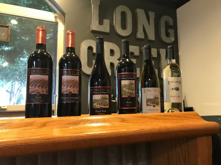 Long Creek Winery, a dog-friendly winery in Oroville, California