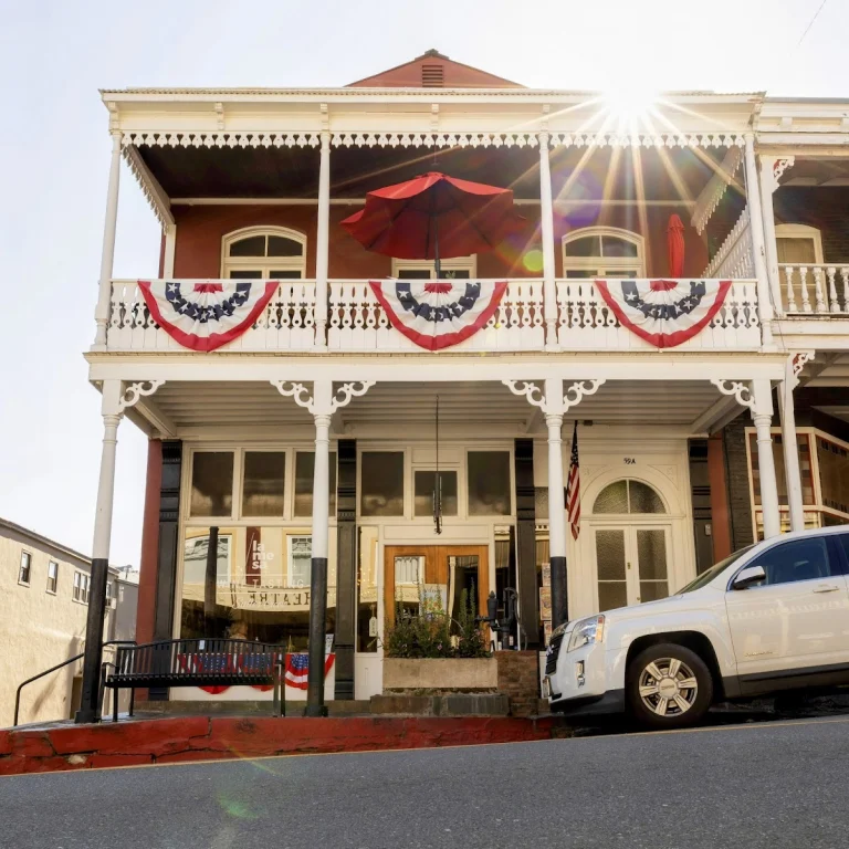 Sutter Creek Wine Tasting, a dog-friendly winery in Sutter Creek, California