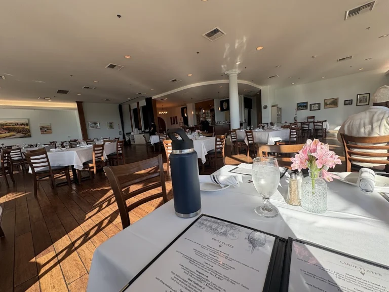 The Pinnacle Restaurant, a dog-friendly restaurant in Temecula, California