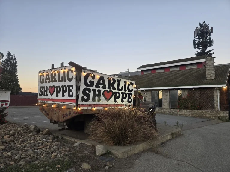 Rapazzini Winery, a dog-friendly winery in Gilroy, California